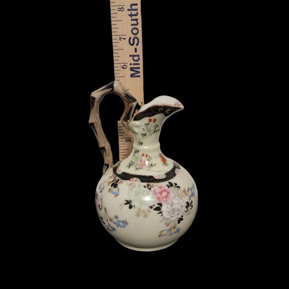 Asian Floral Glossy Finish Free Standing Decorative Antique Greenware Vase - Picture 9 of 10